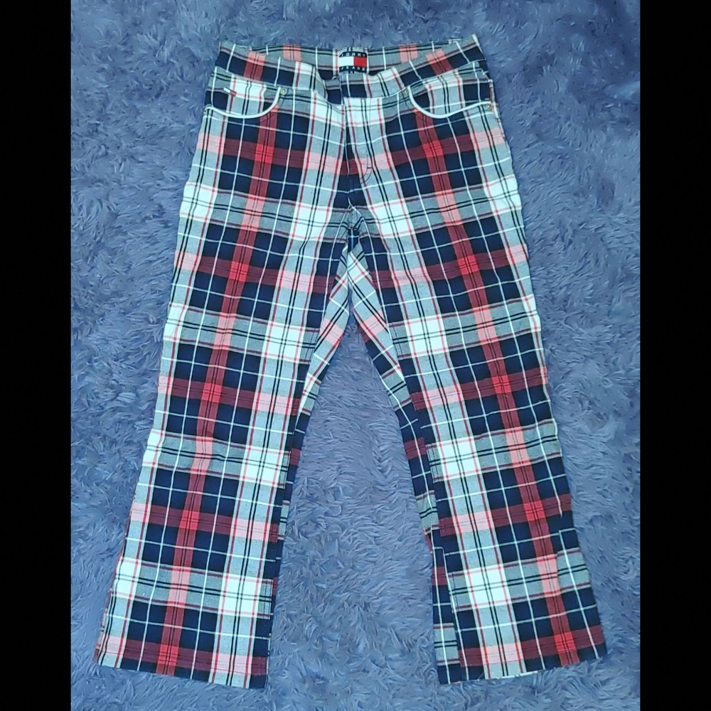 TOMMY HILFIGER Red Black Plaid Cropped Capri Pants Size 7 - Picture 1 of 2